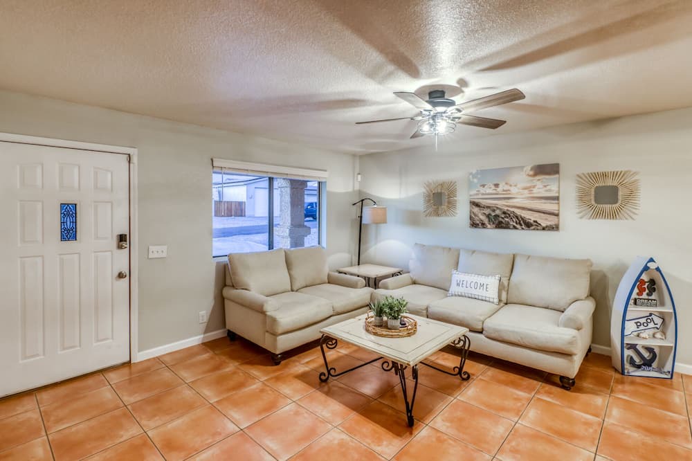 Photo of Livingroom in Lake Havasu City