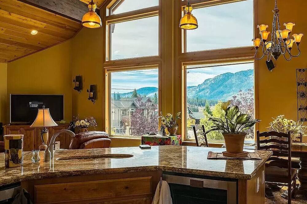 Photo of Kitchen in South Lake Tahoe