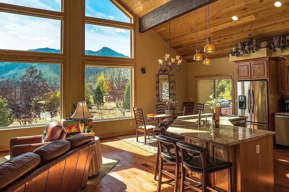 Photo of Livingroom in South Lake Tahoe