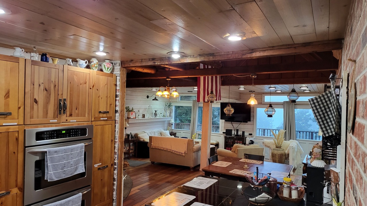 Photo of Kitchen in Cedarpines Park