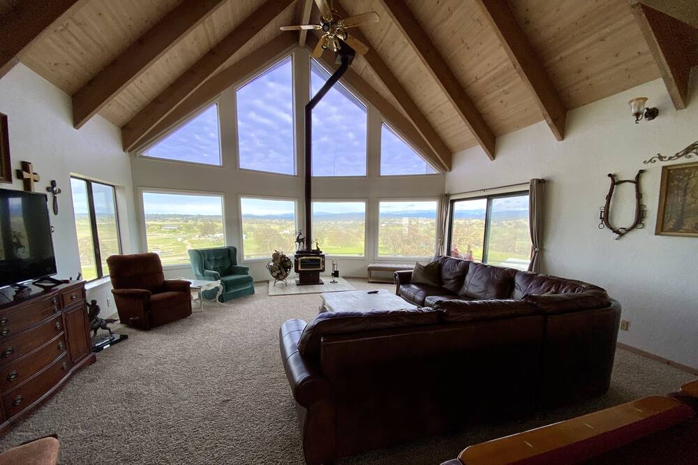Photo of Bedroom in Raymond