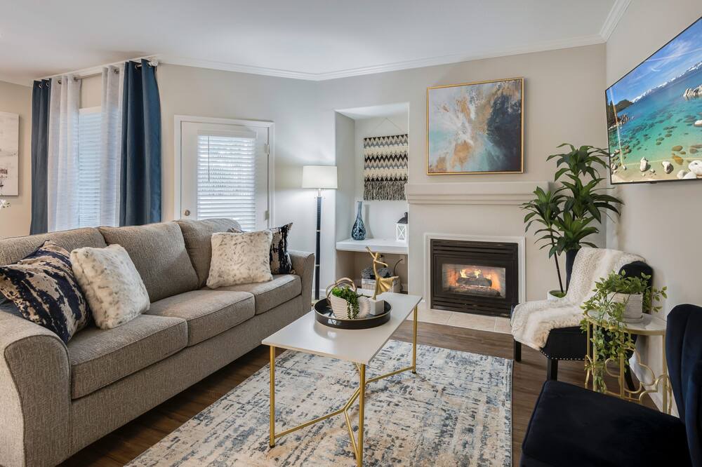 Photo of Livingroom in Roseville