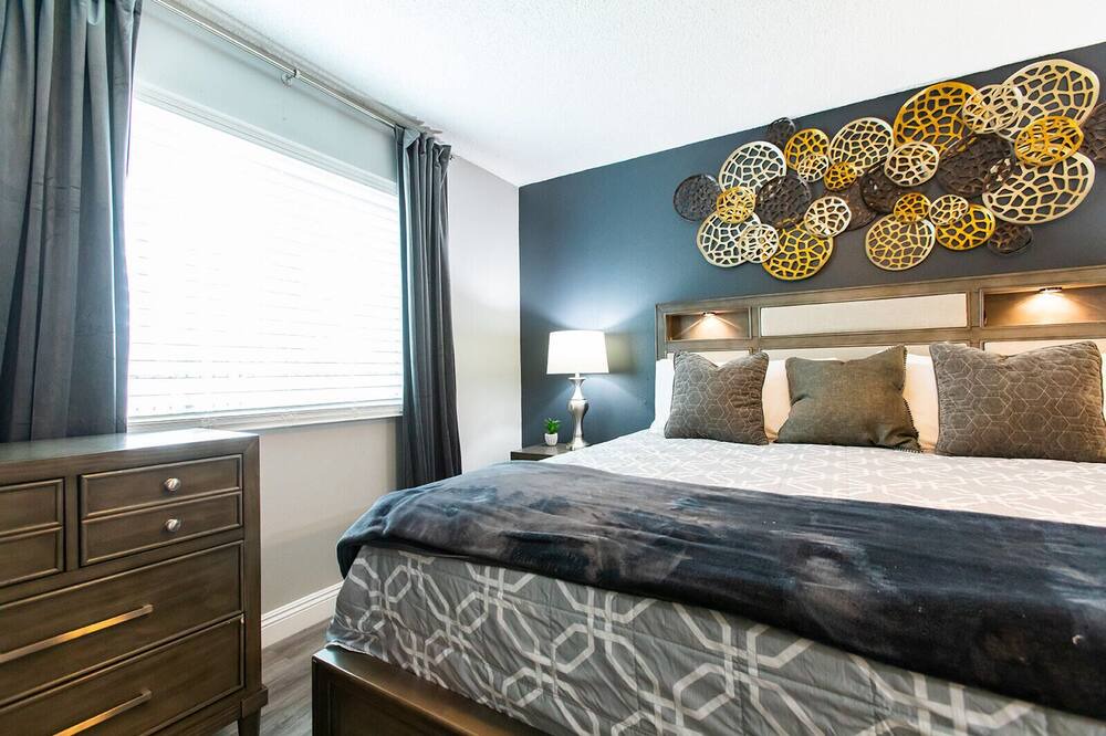 Photo of Bedroom in Hemet