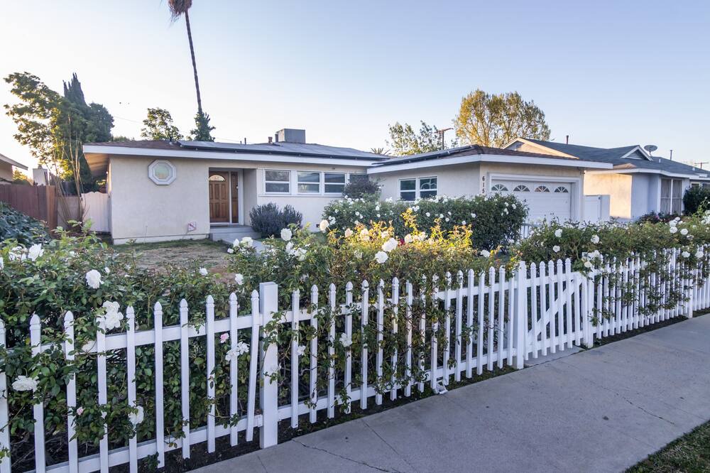 Photo of Outdoor in Reseda