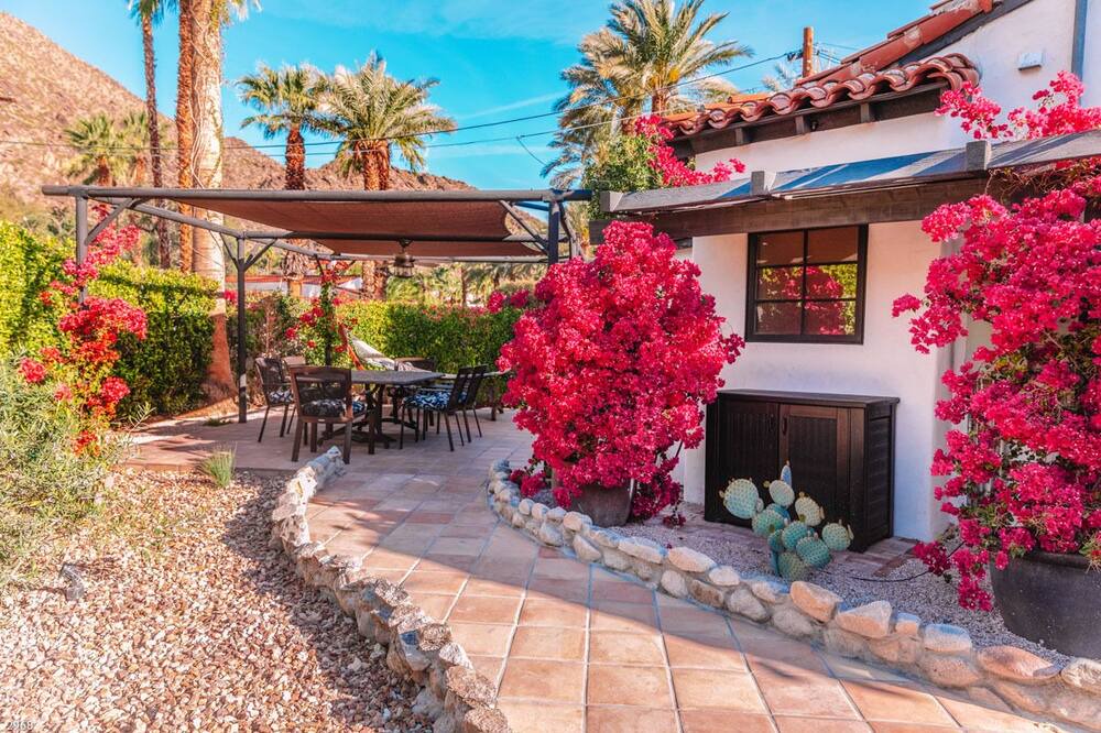 Photo of Patio Balcony in The Mesa
