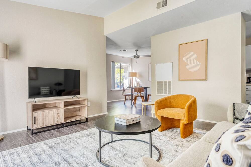 Photo of Bedroom in Willow Glen