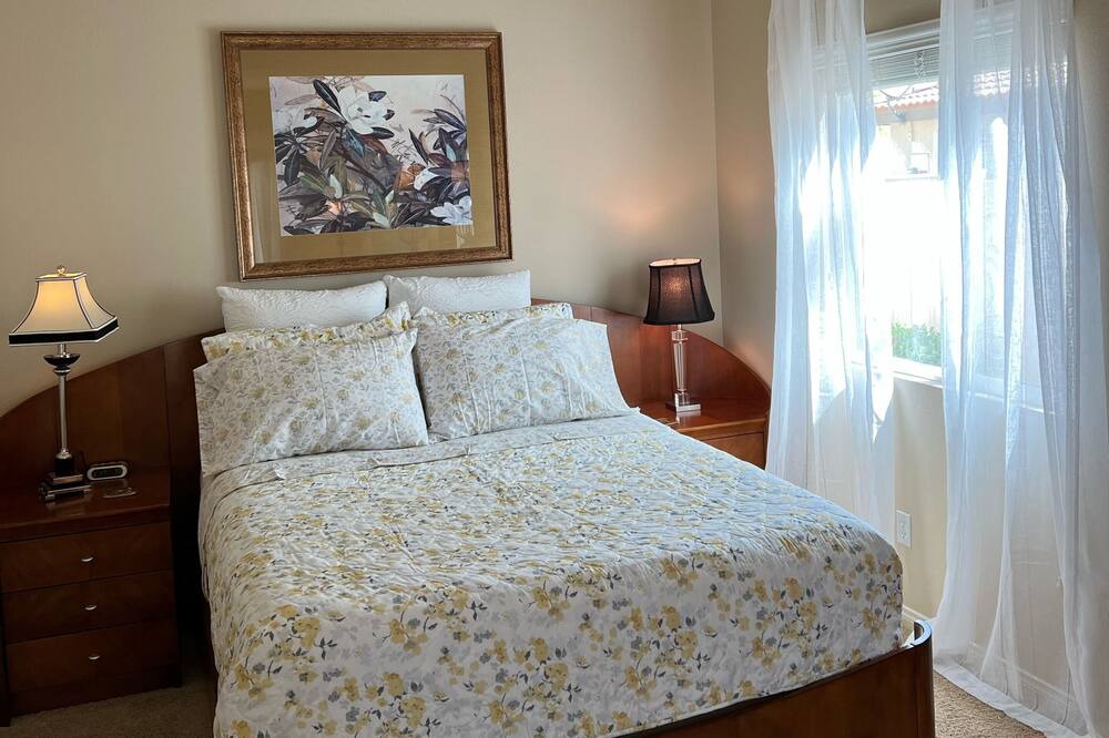 Photo of Bedroom in Desert Hot Springs