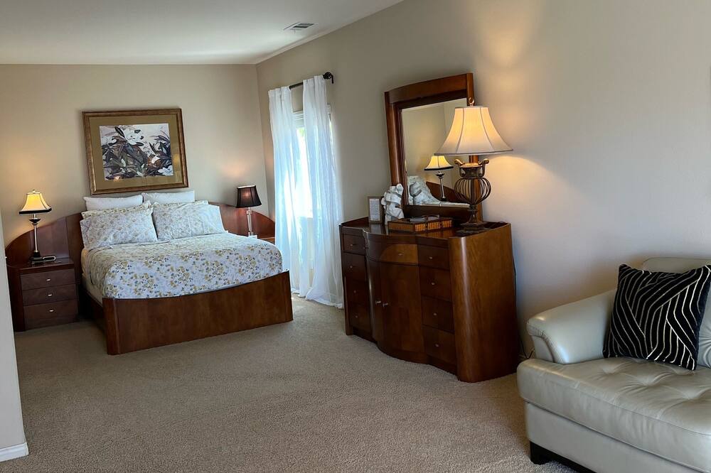 Photo of Bedroom in Desert Hot Springs