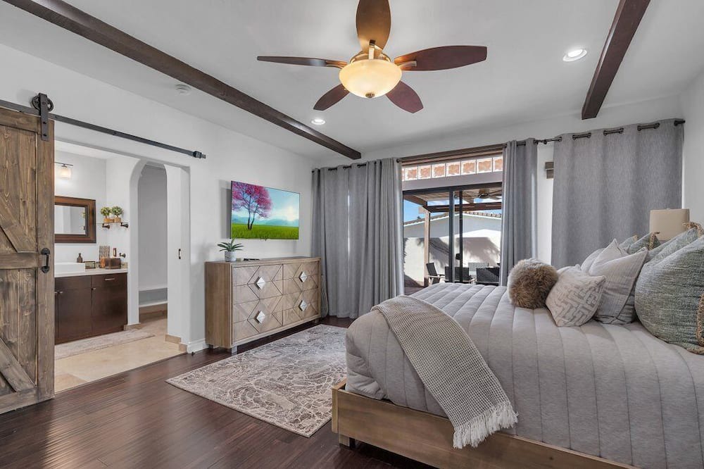 Photo of Bedroom in La Quinta Cove