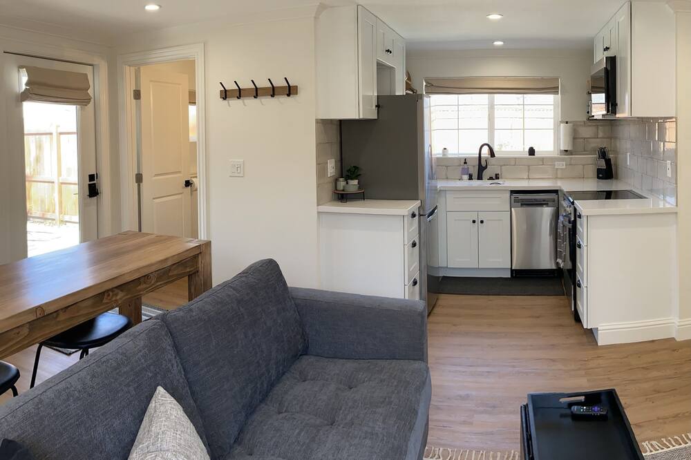 Photo of Livingroom in Napa
