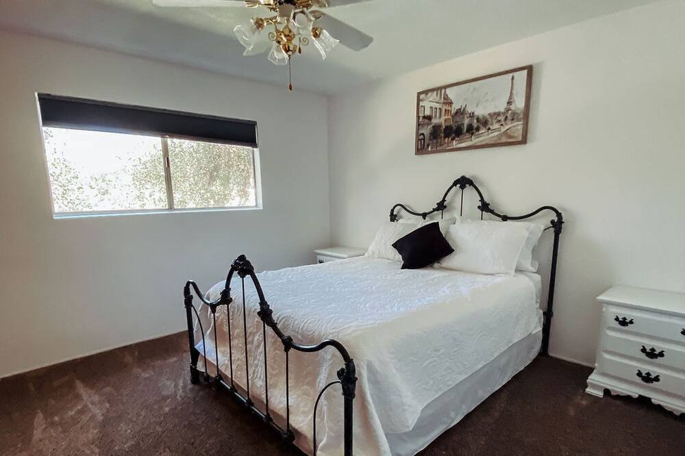 Photo of Bedroom in Hemet