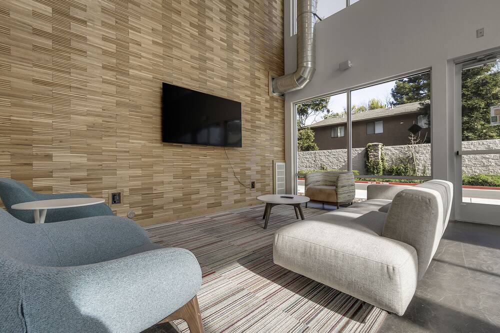 Photo of Livingroom in Chico