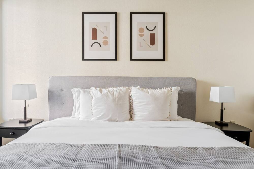 Photo of Bedroom in Central District
