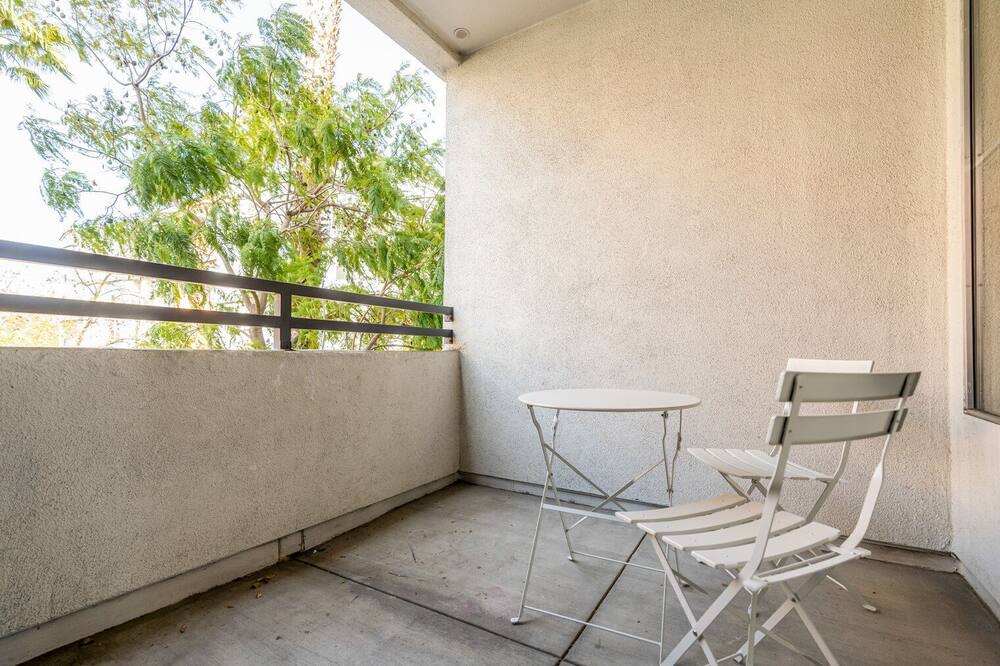 Photo of Patio Balcony in Central District