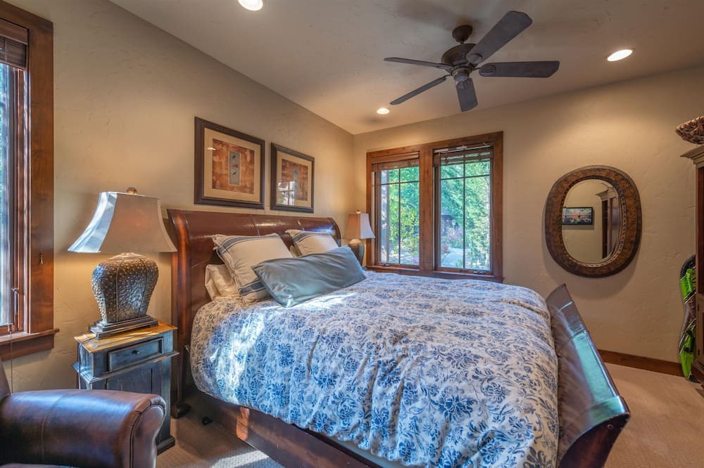 Photo of Bedroom in Homewood
