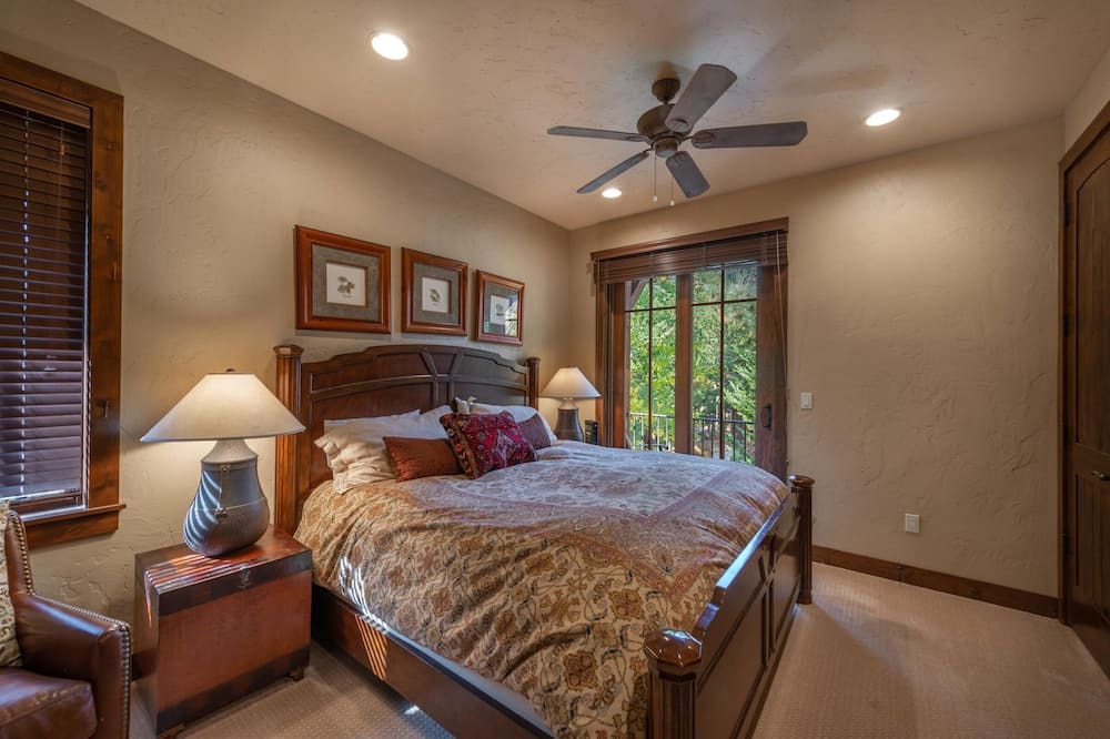 Photo of Bedroom in Homewood