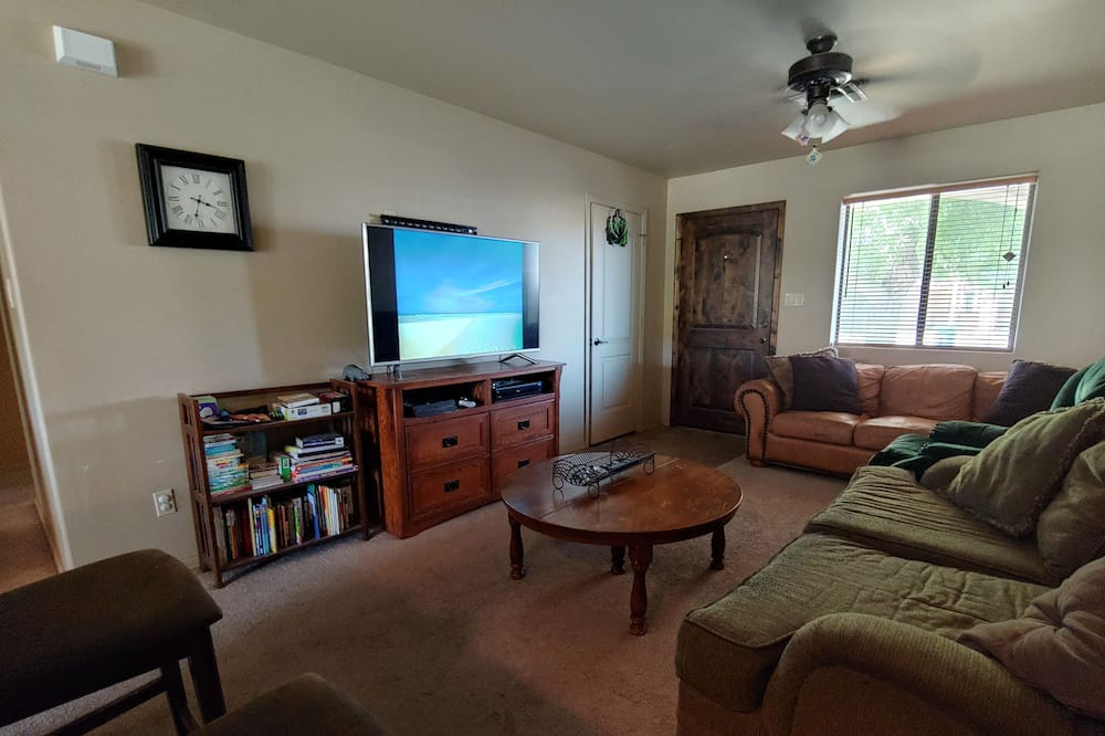 Photo of Livingroom in Yuma