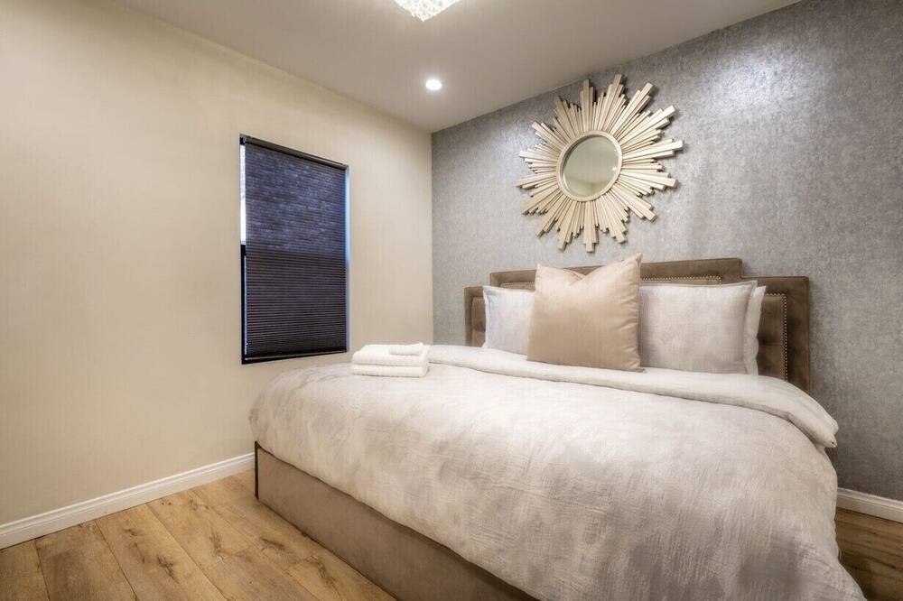 Photo of Bedroom in Los Angeles