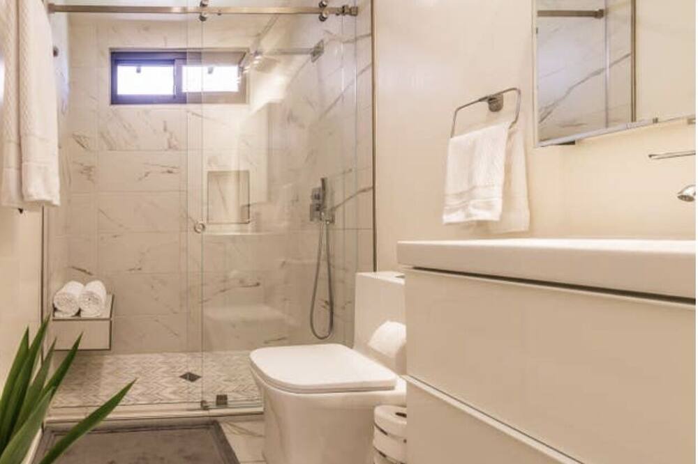 Photo of Bathroom in Los Angeles
