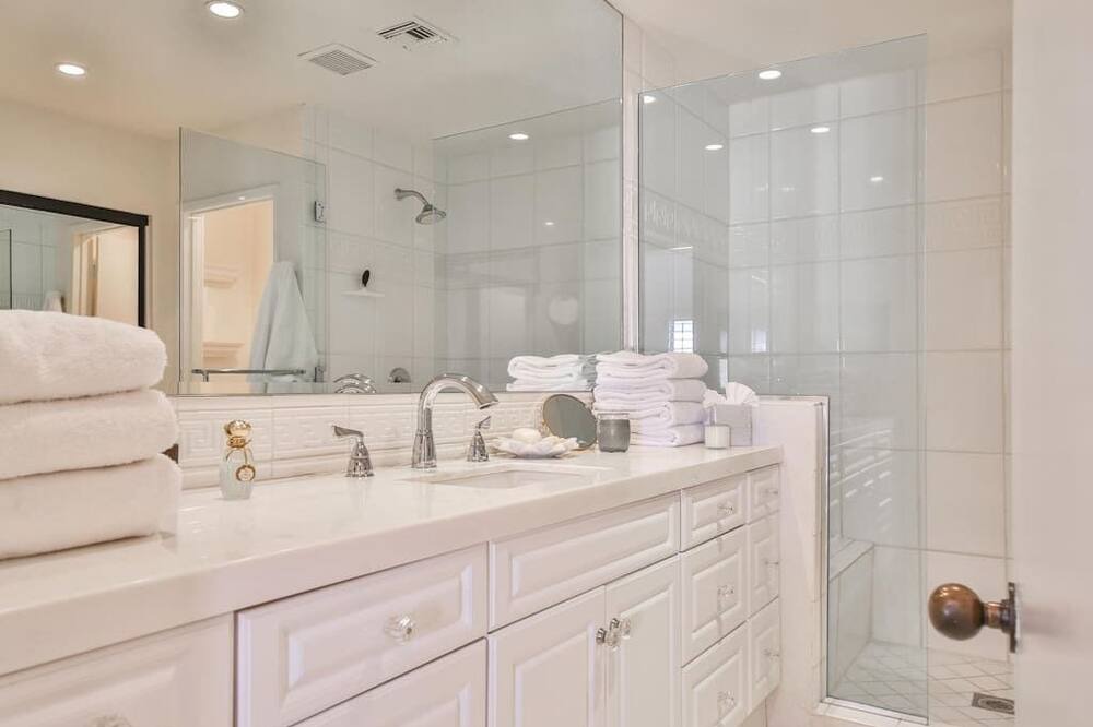 Photo of Bathroom in Palm Desert