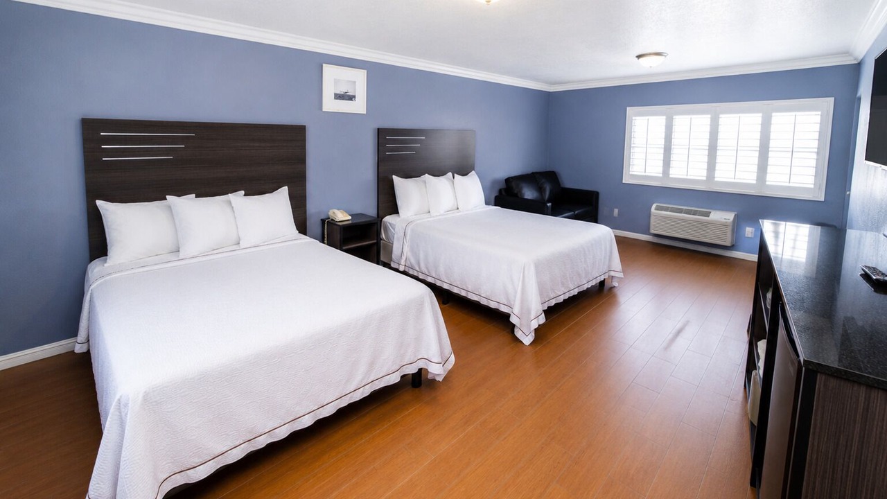 Photo of Bedroom in Orange
