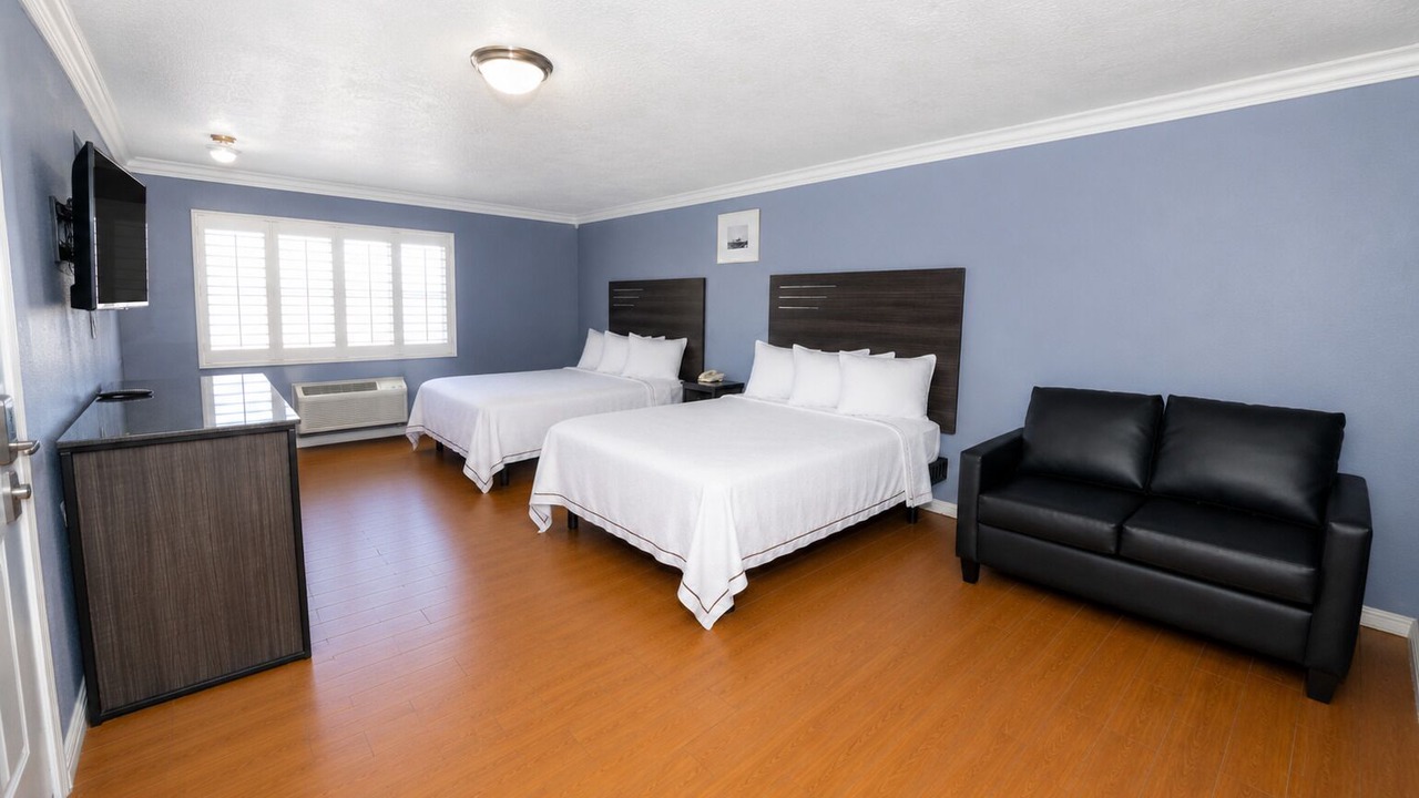 Photo of Bedroom in Orange
