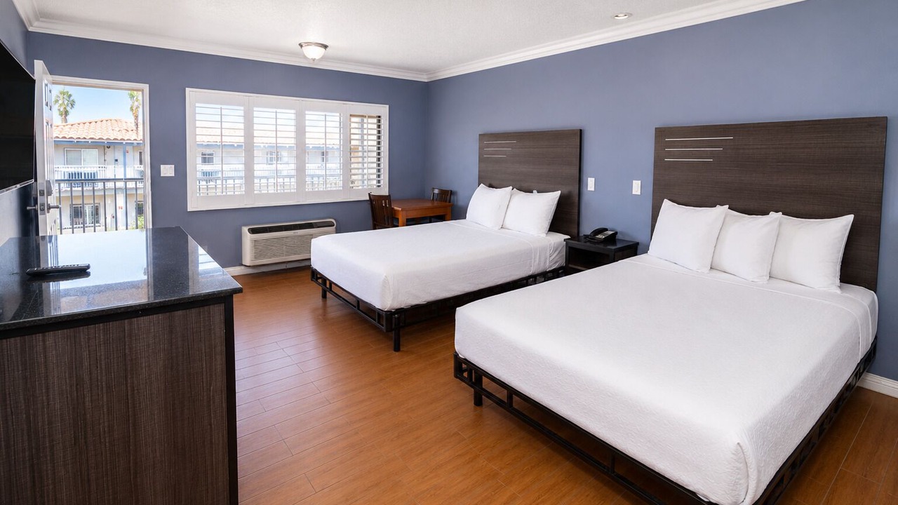 Photo of Bedroom in Orange