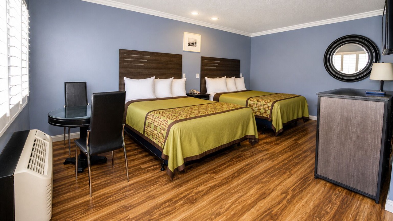 Photo of Bedroom in Orange