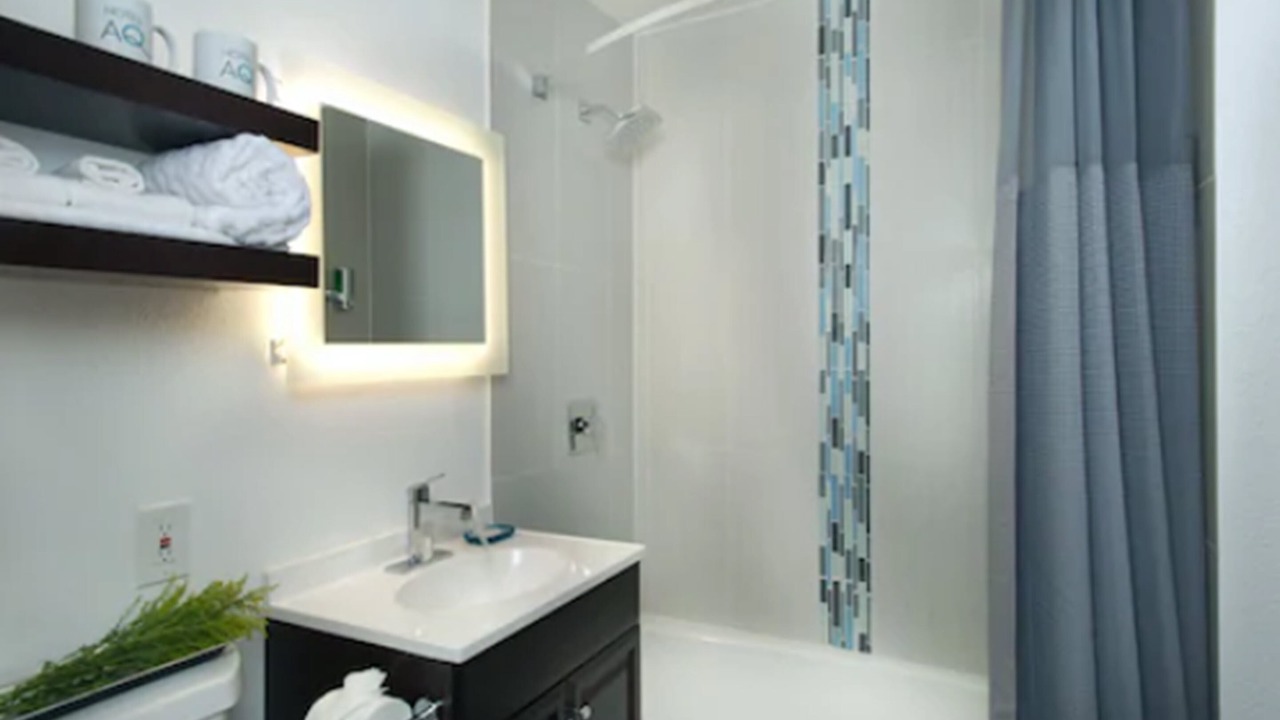 Photo of Bathroom in Roseville - Fleet Ridge