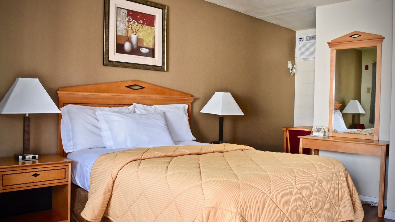 Photo of Bedroom in Downtown