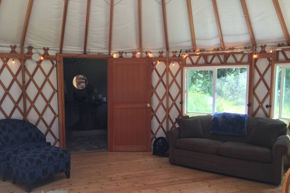 Photo of Livingroom in Fieldbrook