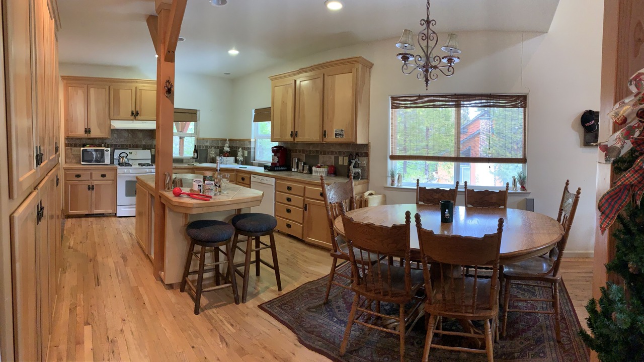Photo of Kitchen in Shaver Lake