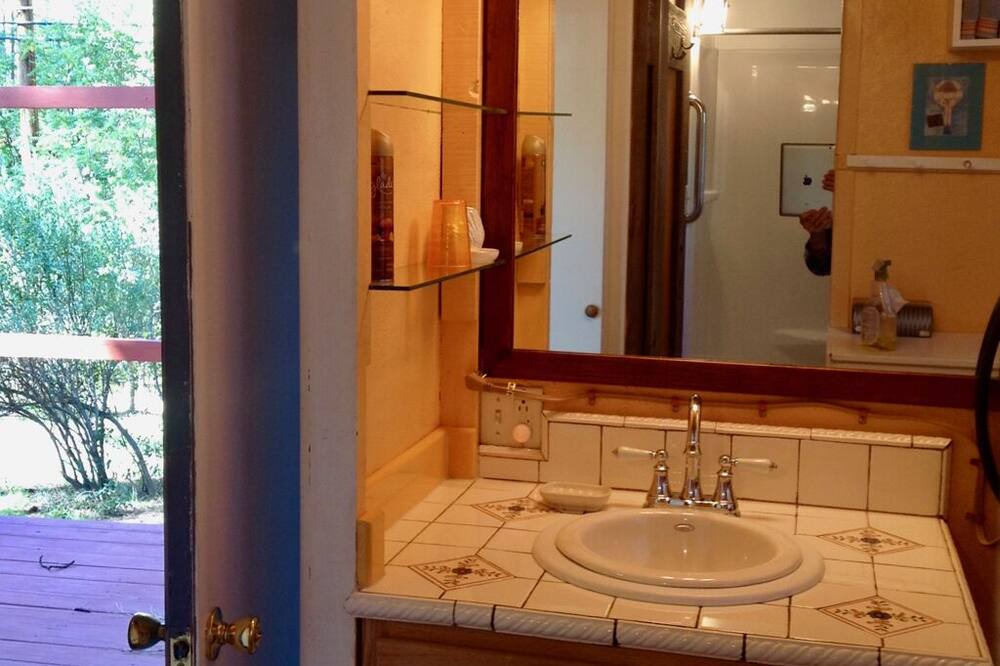 Photo of Bathroom in Mountain Club