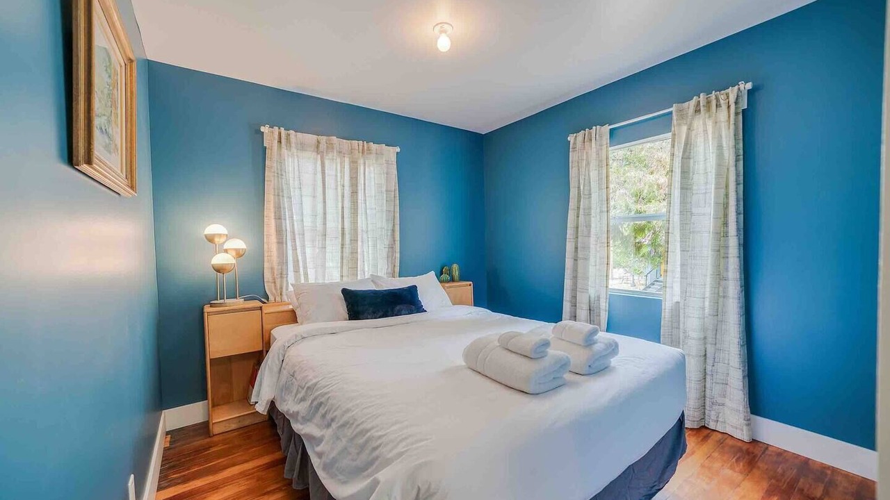 Photo of Bedroom in Twin Peaks