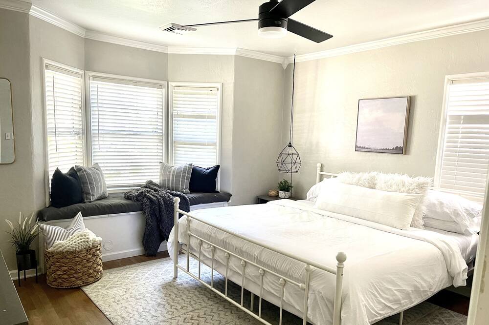 Photo of Bedroom in Lodi