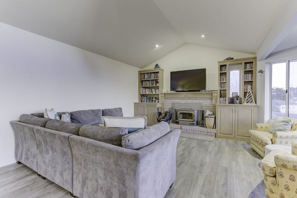 Photo of Livingroom in Gualala