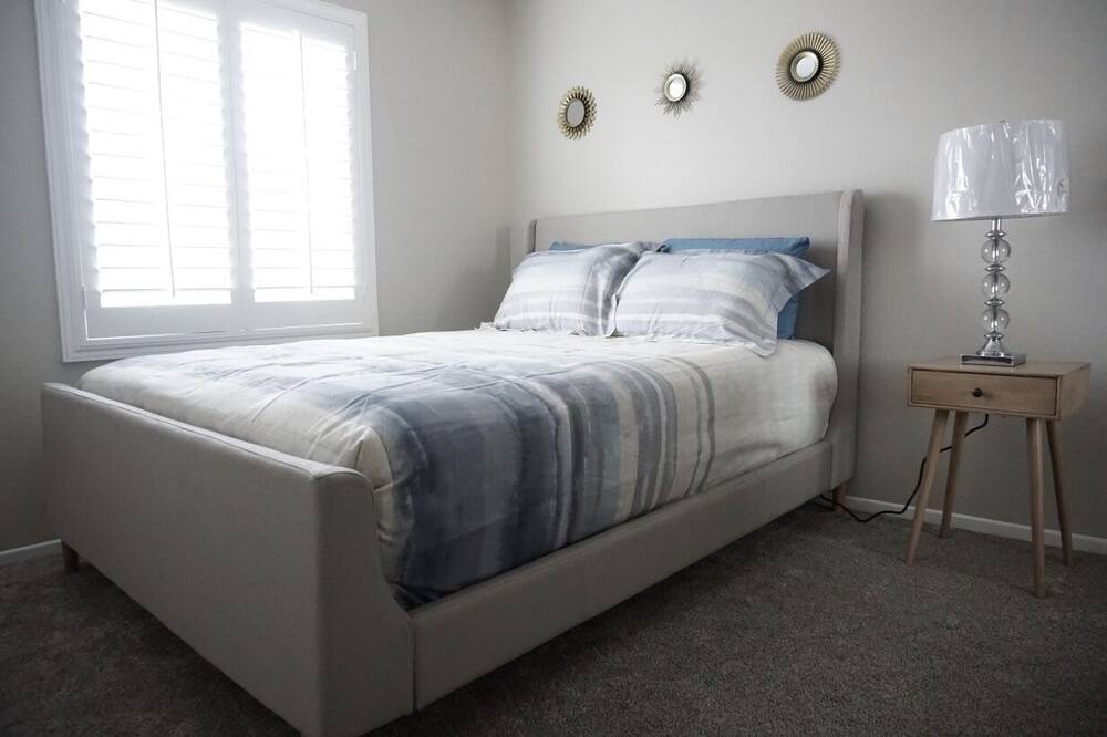 Photo of Bedroom in Ocean View Hills