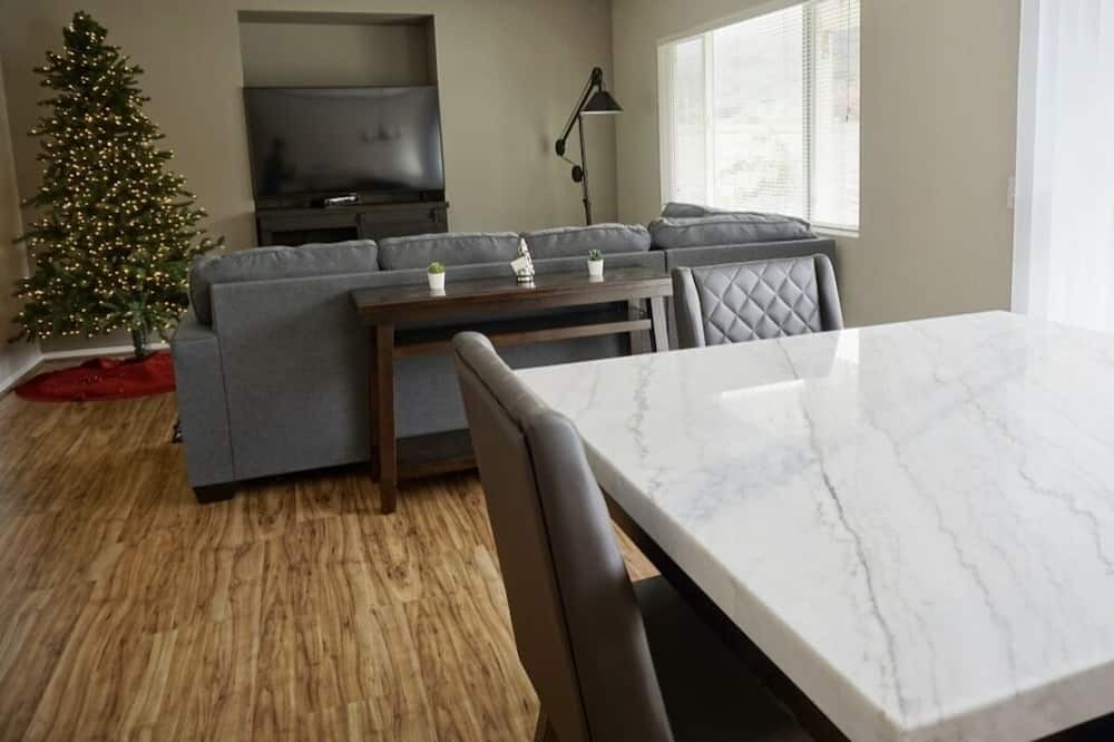 Photo of Kitchen in Ocean View Hills