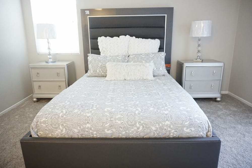 Photo of Bedroom in Ocean View Hills