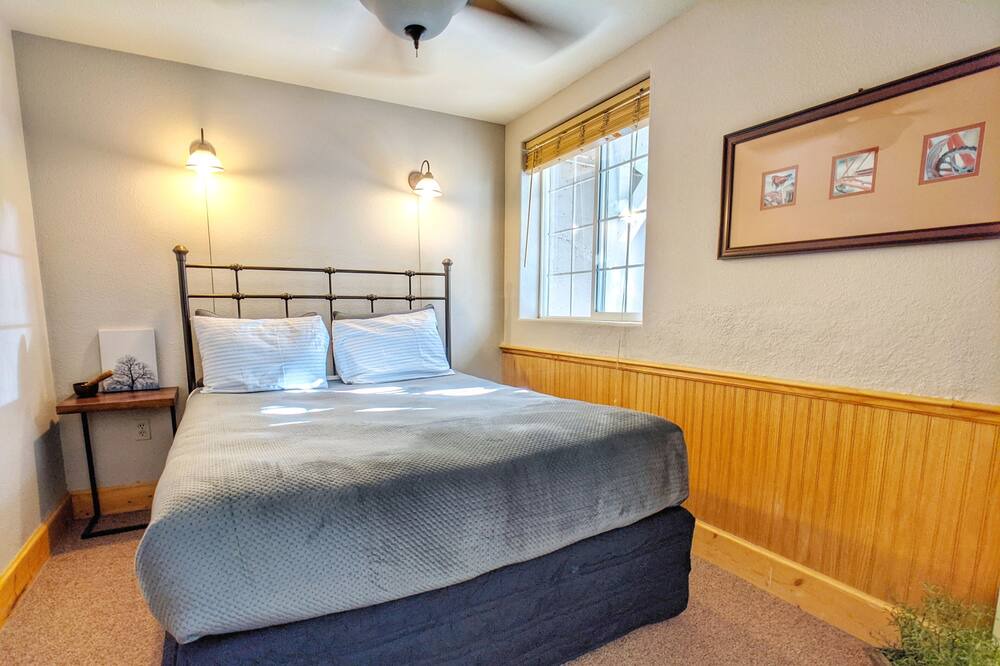 Photo of Bedroom in Downieville