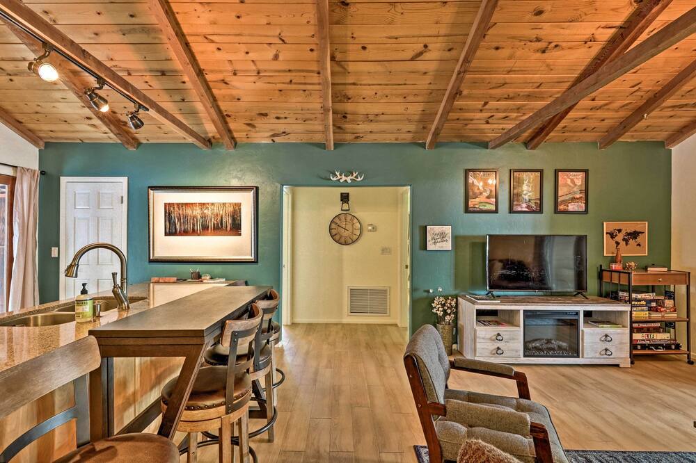 Photo of Livingroom in Groom Creek