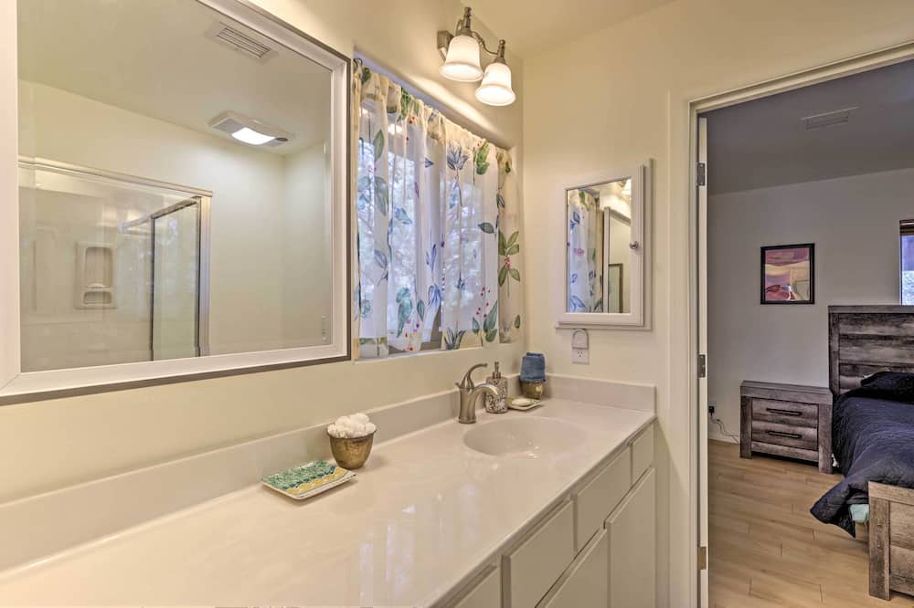 Photo of Bathroom in Groom Creek