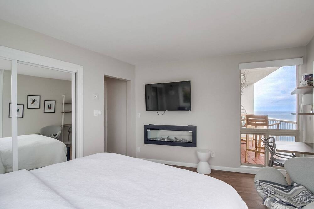Photo of Livingroom in Ocean Beach