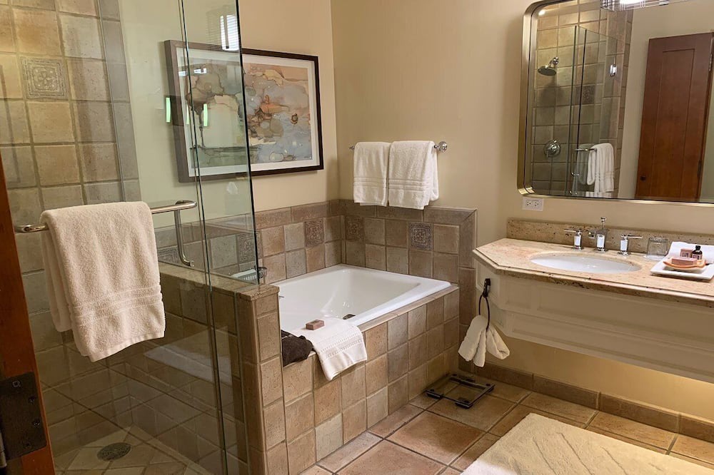 Photo of Bathroom in Troon North