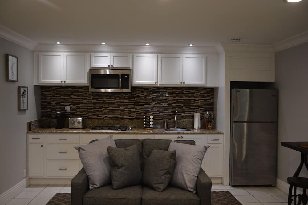 Photo of Kitchen in Midway City