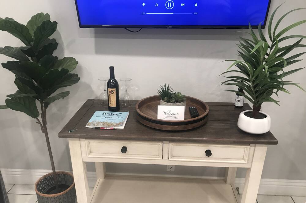 Photo of Bedroom in Midway City