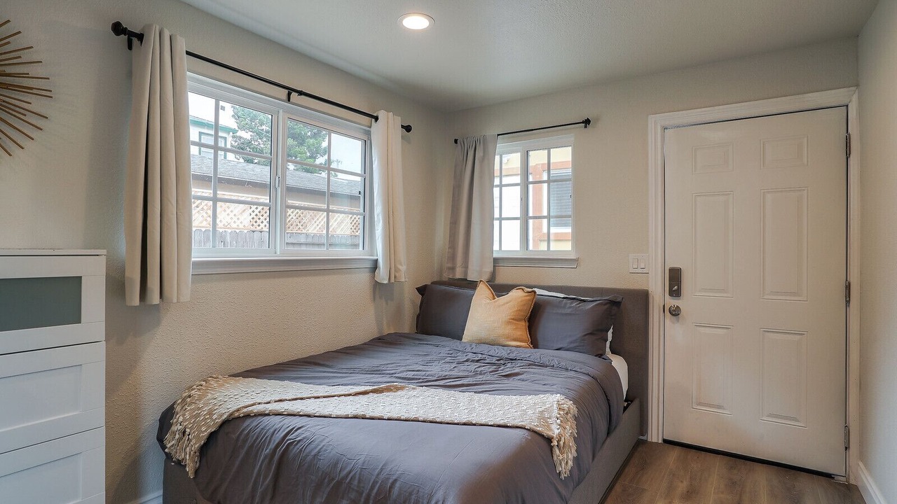 Photo of Bedroom in Mountain View