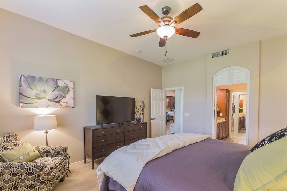Photo of Bedroom in Oakwood
