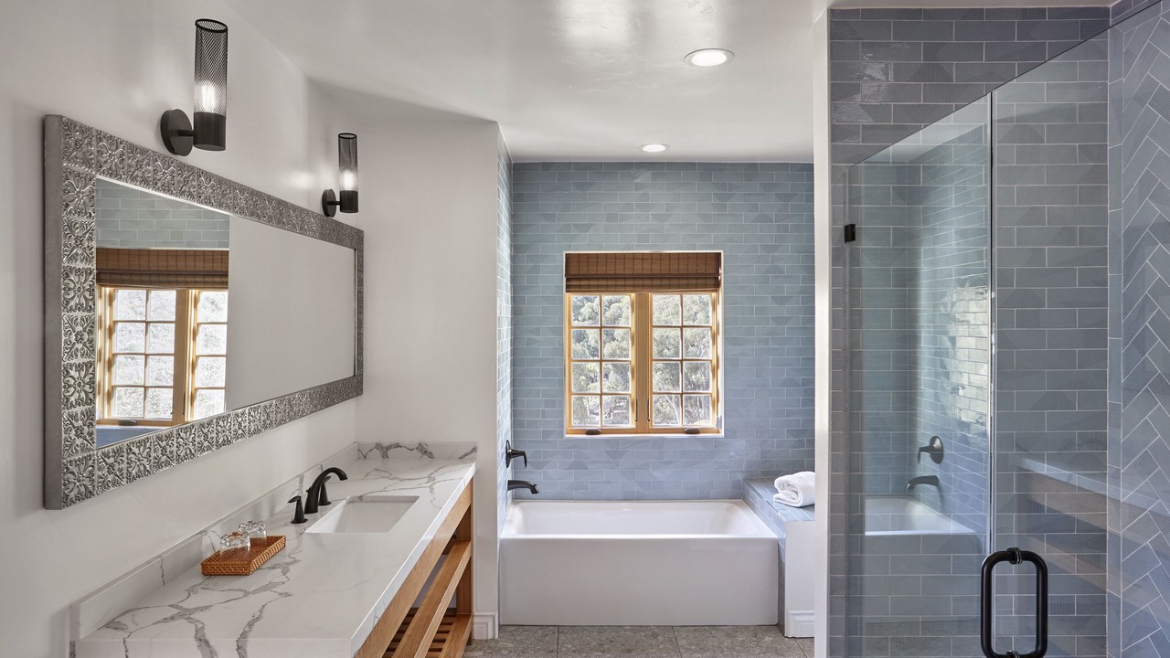 Photo of Bathroom in Avalon
