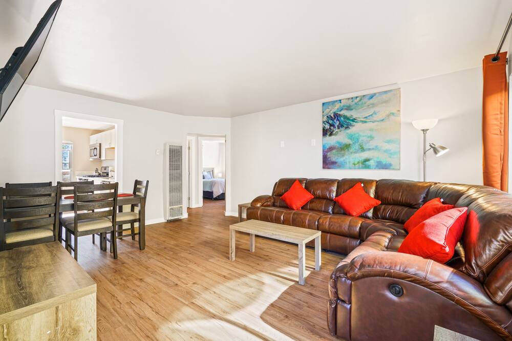 Photo of Livingroom in Logan Heights